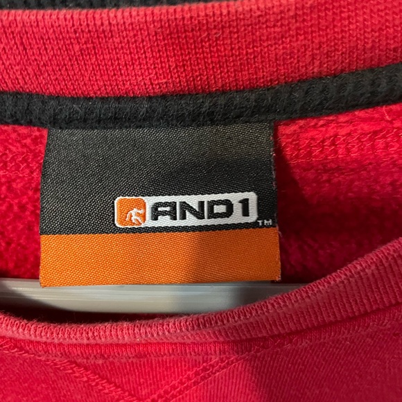 Men’s Sweater - Picture 4 of 4